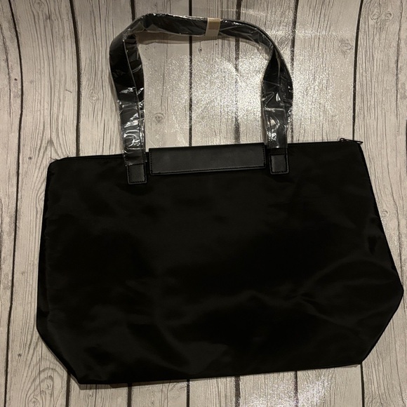Black Tote Bag zipper top nylon new - Picture 2 of 2